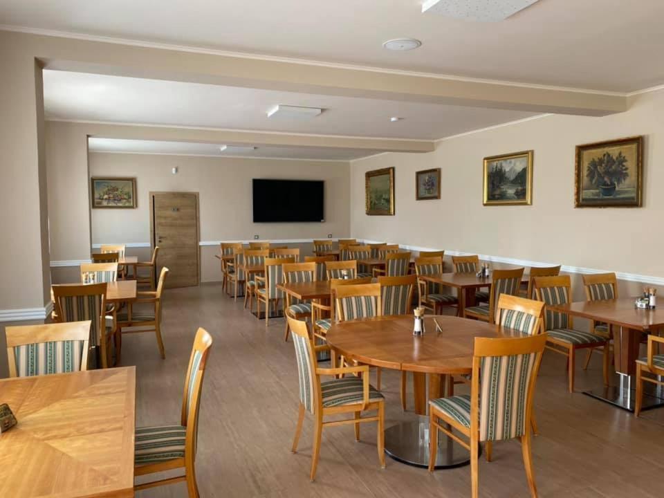 Camping La Provence Hotel Velka Hledsebe Exterior photo